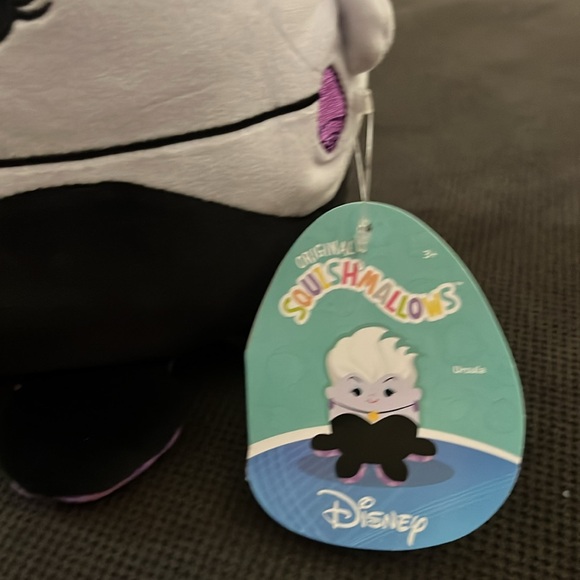 Disney original squishmallows Ursula - Picture 5 of 5
